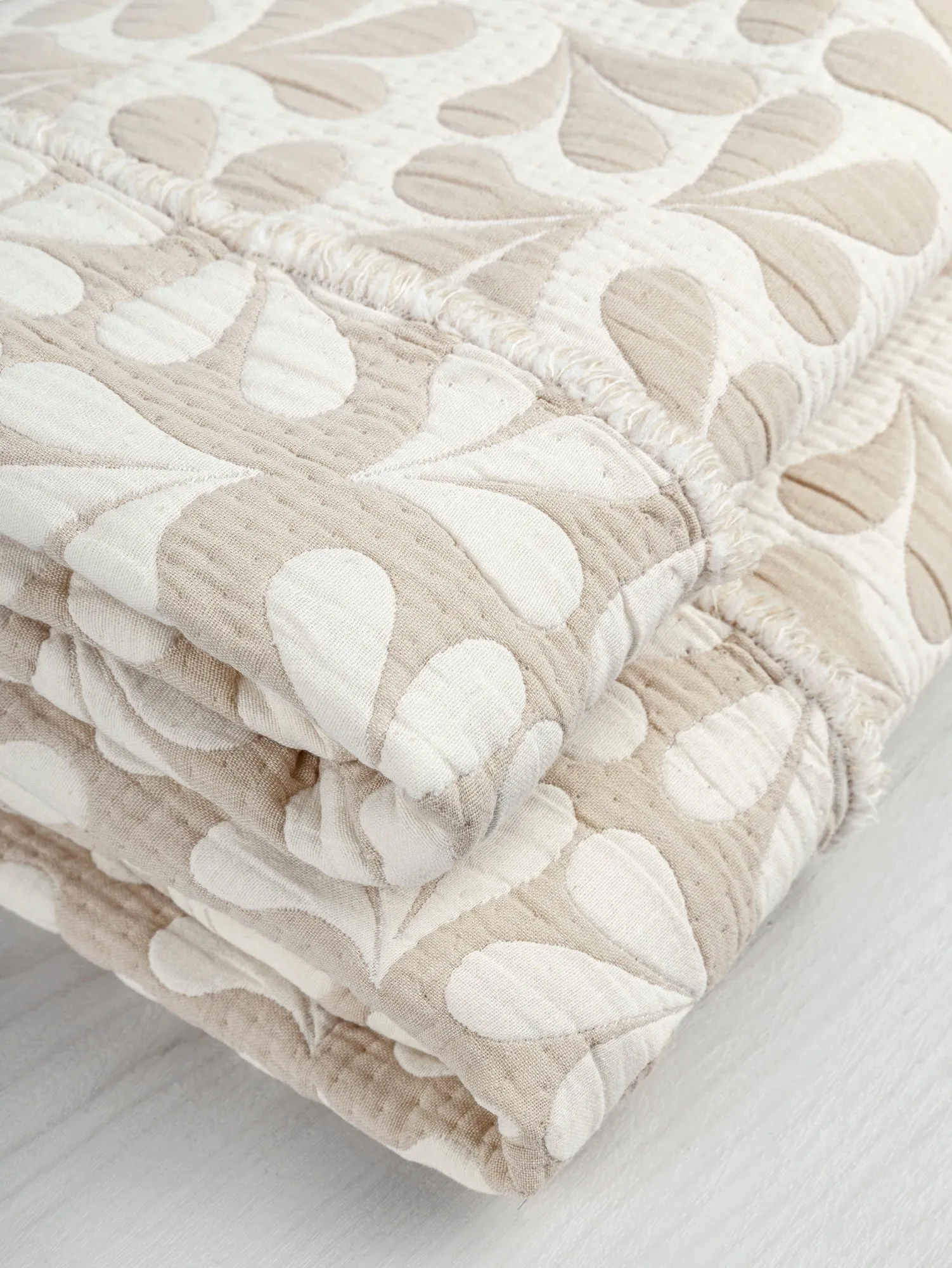 Petal Quilted Jacquard with Batting - Beige   Cream - Swatch